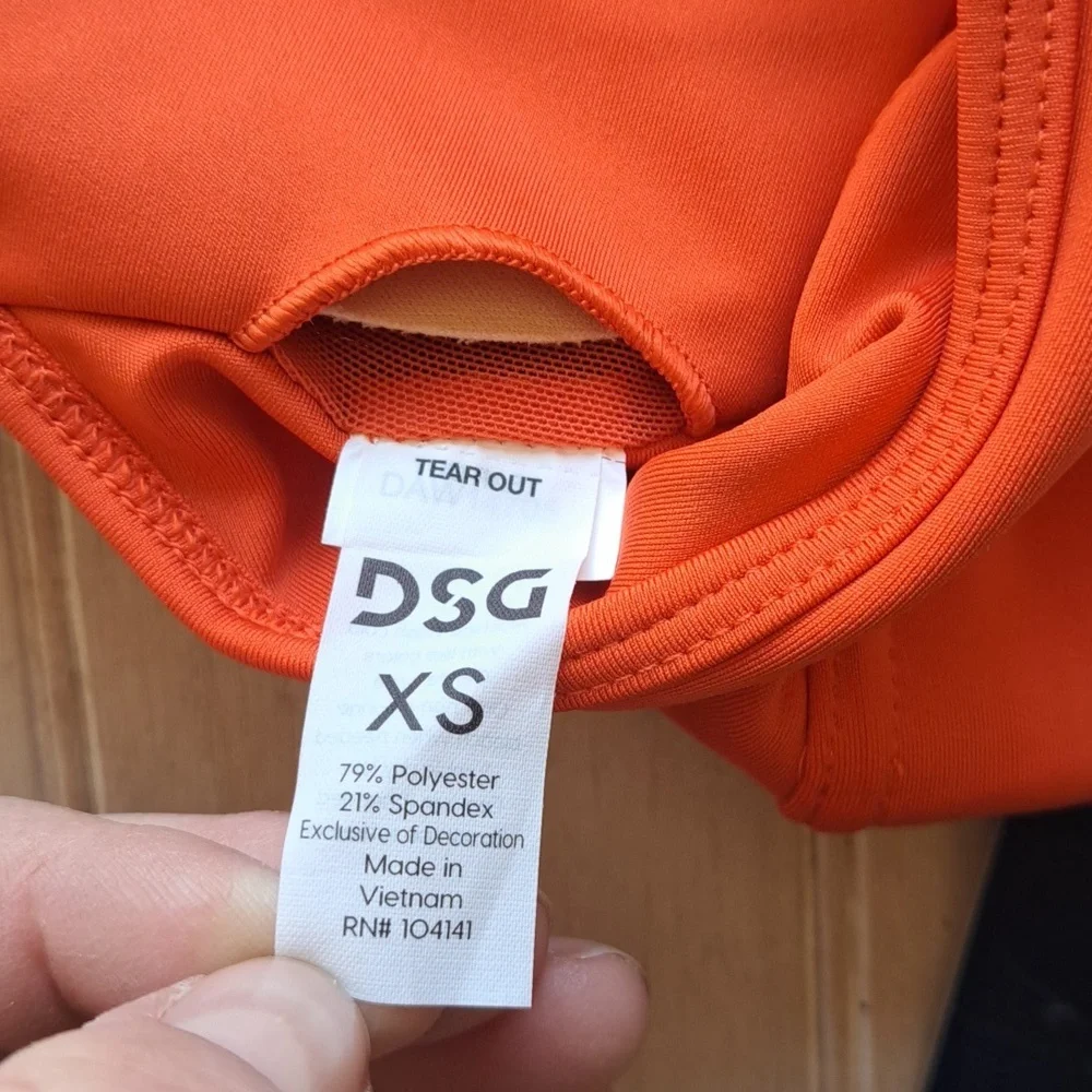 NWT DSG Ginger Orange Strappy Compression Sports Bra Moisture-Wicking 4-W - Picture 6 of 9